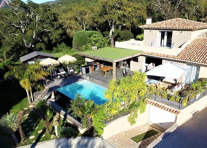 Villa Casa Baggia, Proche Plage, Piscine à Débordement Chauffée, Pool House Porto Vecchio
