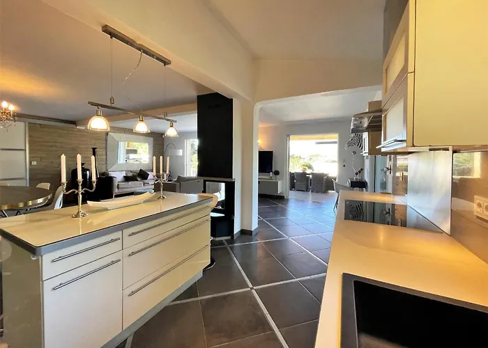 Casa Baggia, Proche Plage, Piscine A Debordement Chauffee, Pool House بورتو فيكشْيو
