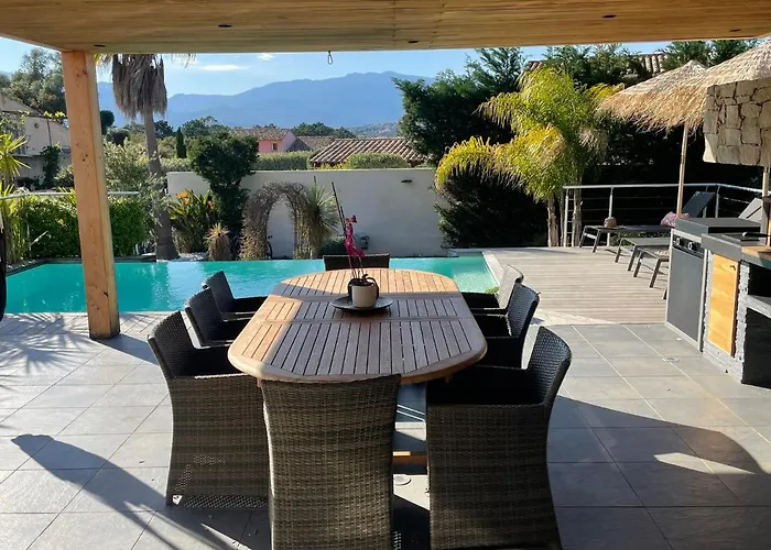 Casa Baggia, Proche Plage, Piscine A Debordement Chauffee, Pool House * بورتو فيكشْيو