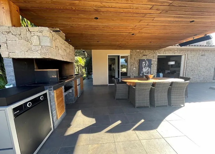 Casa Baggia, Proche Plage, Piscine A Debordement Chauffee, Pool House بورتو فيكشْيو