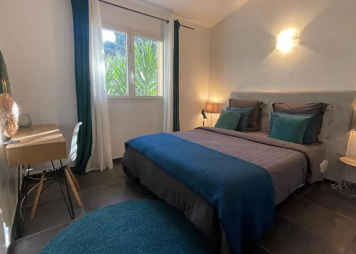 Casa Baggia, Proche Plage, Piscine A Debordement Chauffee, Pool House